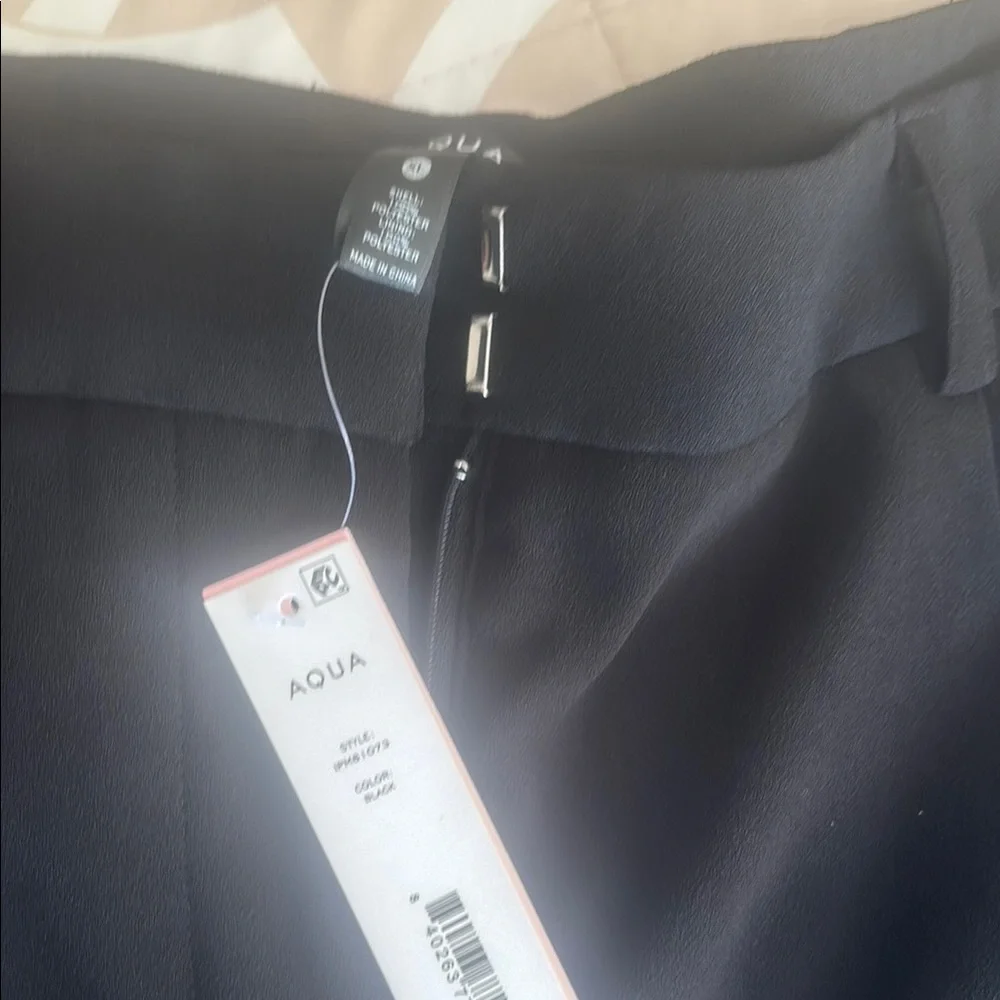 Aqua shorts with tag attached - Picture 7 of 7